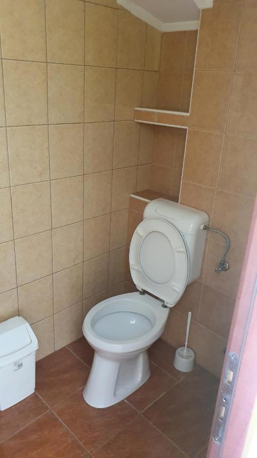 ZamárdiSunshine Sh Apartmanhazアパートメント エクステリア 写真