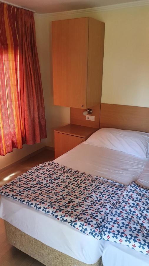 ZamárdiSunshine Sh Apartmanhazアパートメント エクステリア 写真